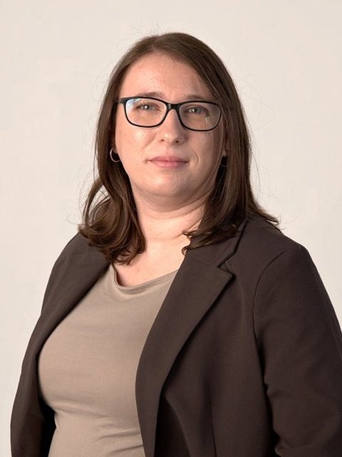 Slávka Holeschová
